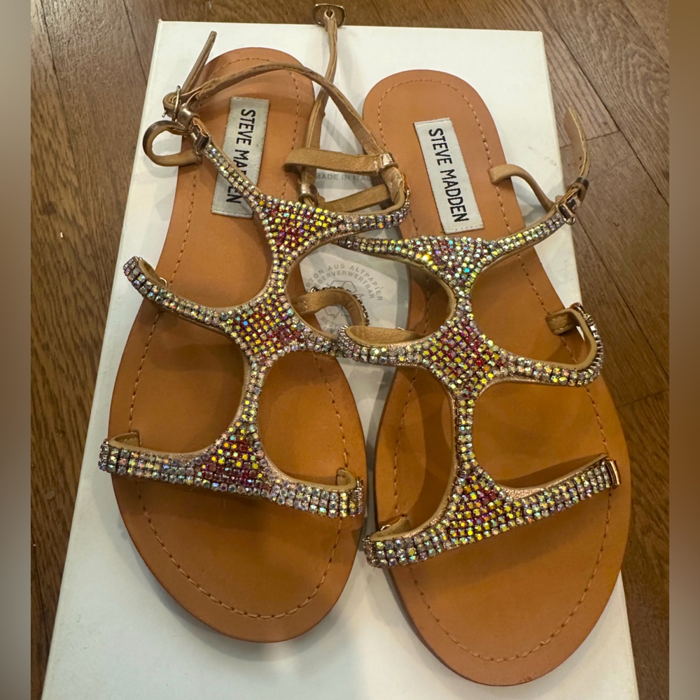 Steve Madden Sandals NWOB Size 6